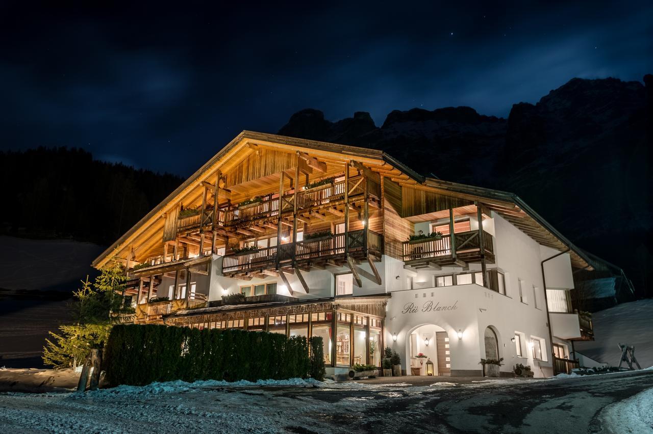 B&B - Hotel Ciasa Rue Blanch San Cassiano  Exterior photo