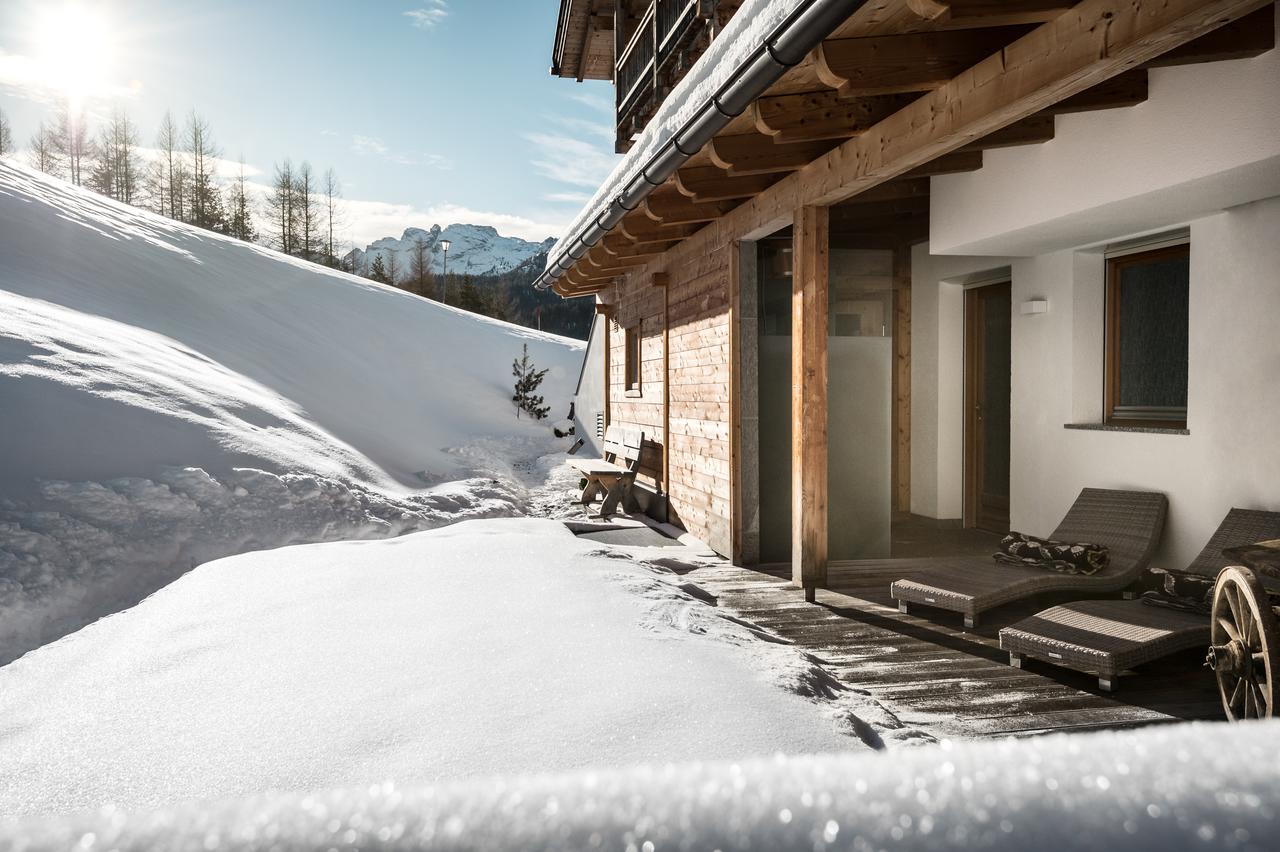 B&B - Hotel Ciasa Rue Blanch San Cassiano  Exterior photo